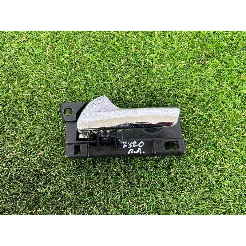 Ручка двери внутренняя (салон) Jeep Grand Cherokee WK2 2017 3.6 68079303AB