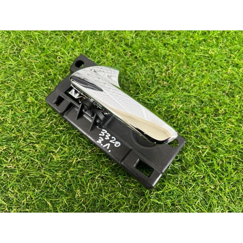 Ручка двери внутренняя (салон) Jeep Grand Cherokee WK2 2017 3.6 68079303AB