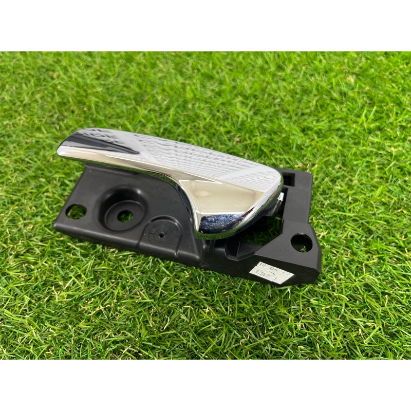 Ручка двери внутренняя (салон) Jeep Grand Cherokee WK2 2017 3.6 68079303AB