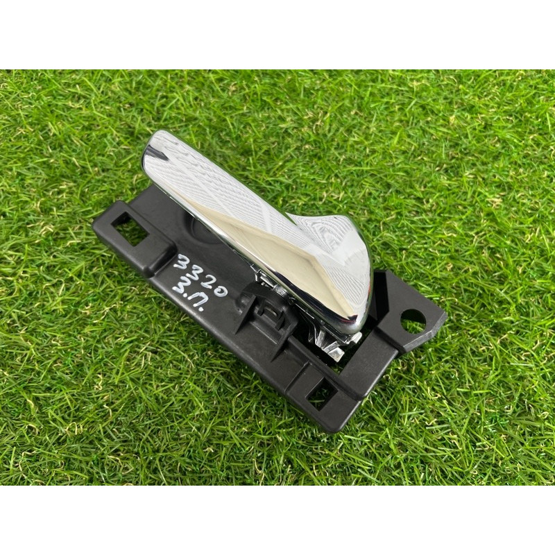 Ручка двери внутренняя (салон) Jeep Grand Cherokee WK2 2017 3.6 68079302AB