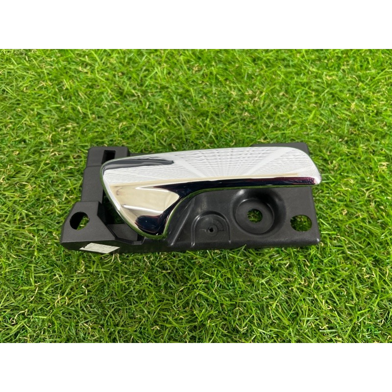 Ручка двери внутренняя (салон) Jeep Grand Cherokee WK2 2017 3.6 68079302AB