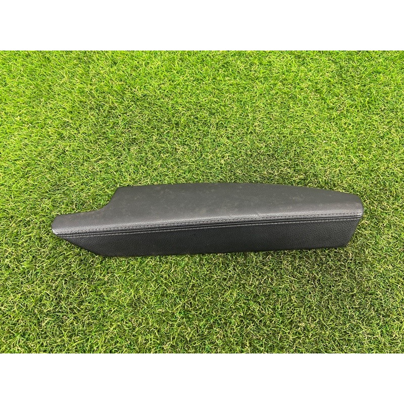 Обшивка ручки подлокотника (салон) PORSCHE CAYENNE 958 2013 3.6 9585551740021U