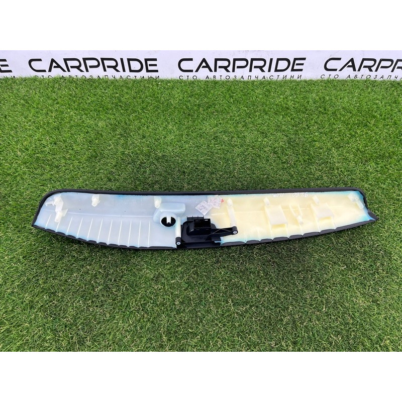 Обшивка ручки подлокотника (салон) AUDI Q7 4L 2014 3.0 TFSi CTWB 4L186717424A