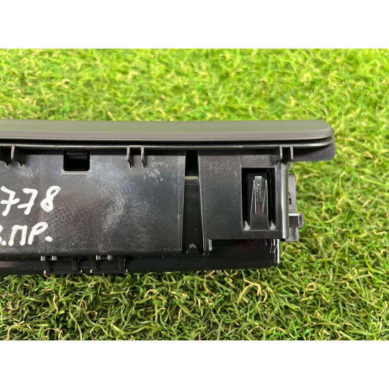 Попільничка (салон) PORSCHE CAYENNE 958 2013 3.6 958555318005Q0