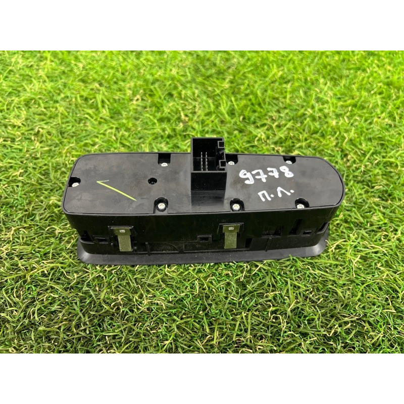 Блок кнопок стеклоподъемников (электрика / кнопки) PORSCHE CAYENNE 958 2013 3.6 7PP959858MDML