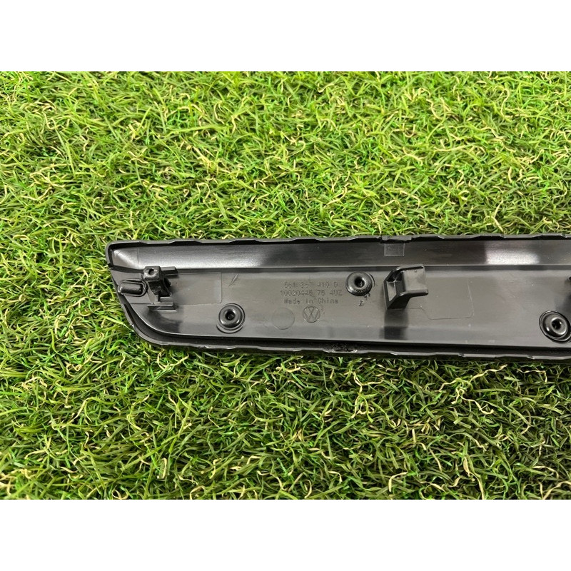 Декоративна накладка карти дверей (салон) Volkswagen Passat B7 2016 1.8 561867410DLEX
