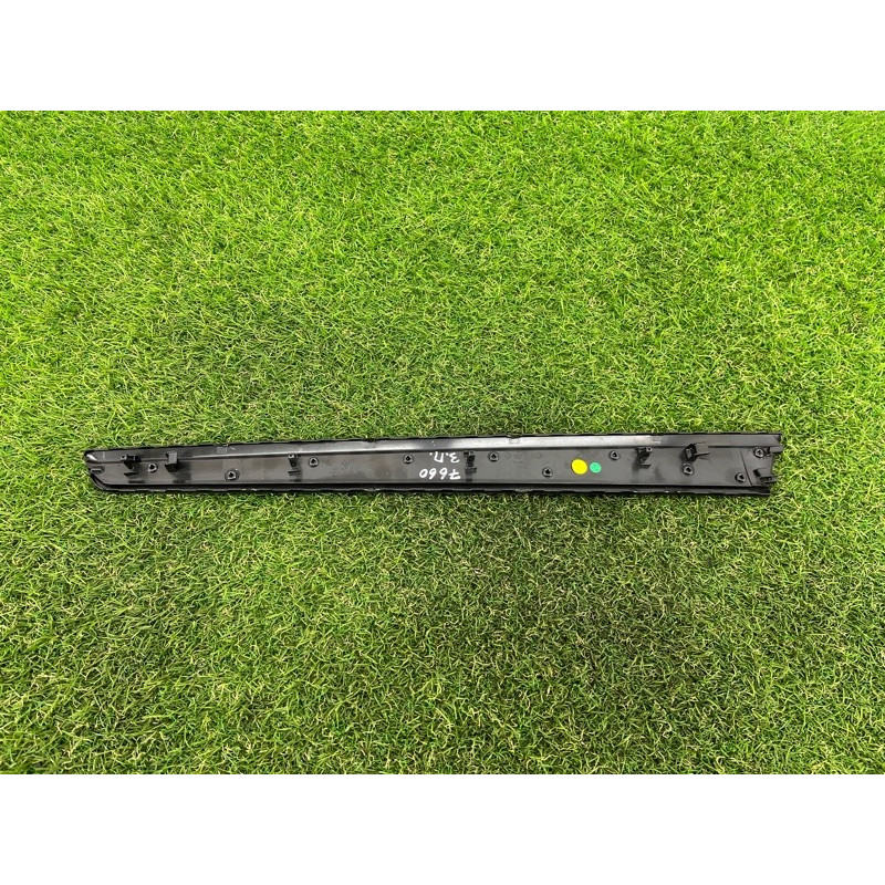 Декоративна накладка карти дверей (салон) Volkswagen Passat B7 2016 1.8 561867420DLEX