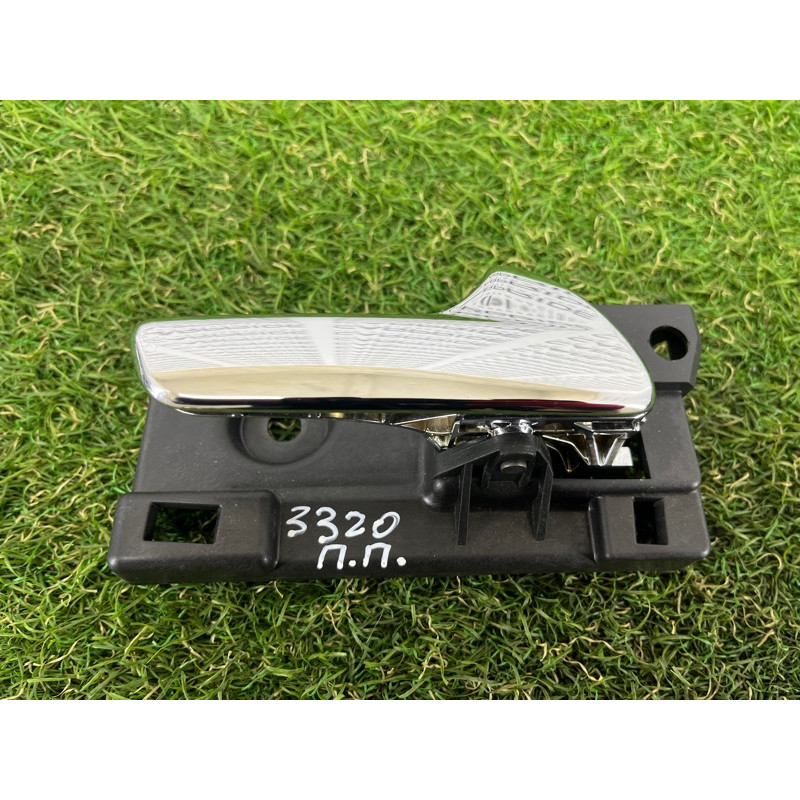 Ручка двери внутренняя (салон) Jeep Grand Cherokee WK2 2017 3.6 68079302AB