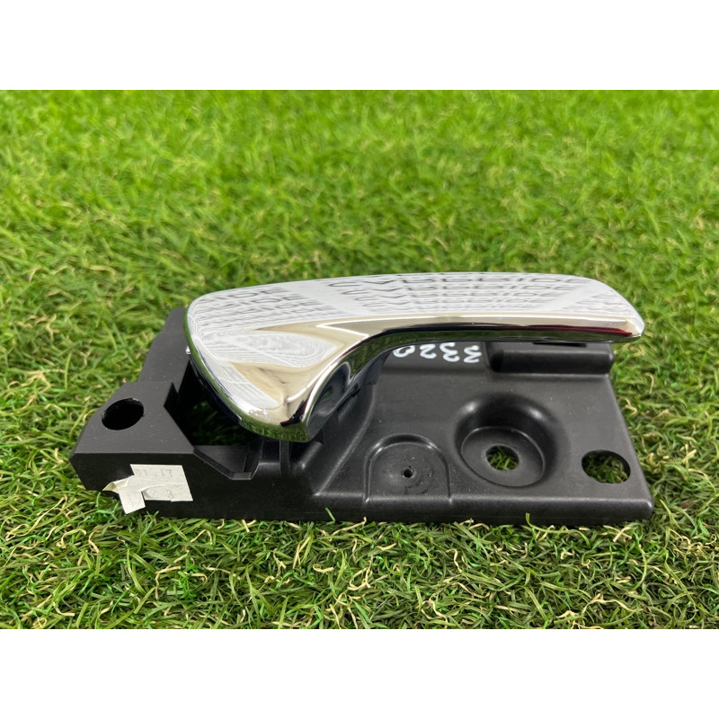 Ручка двери внутренняя (салон) Jeep Grand Cherokee WK2 2017 3.6 68079302AB