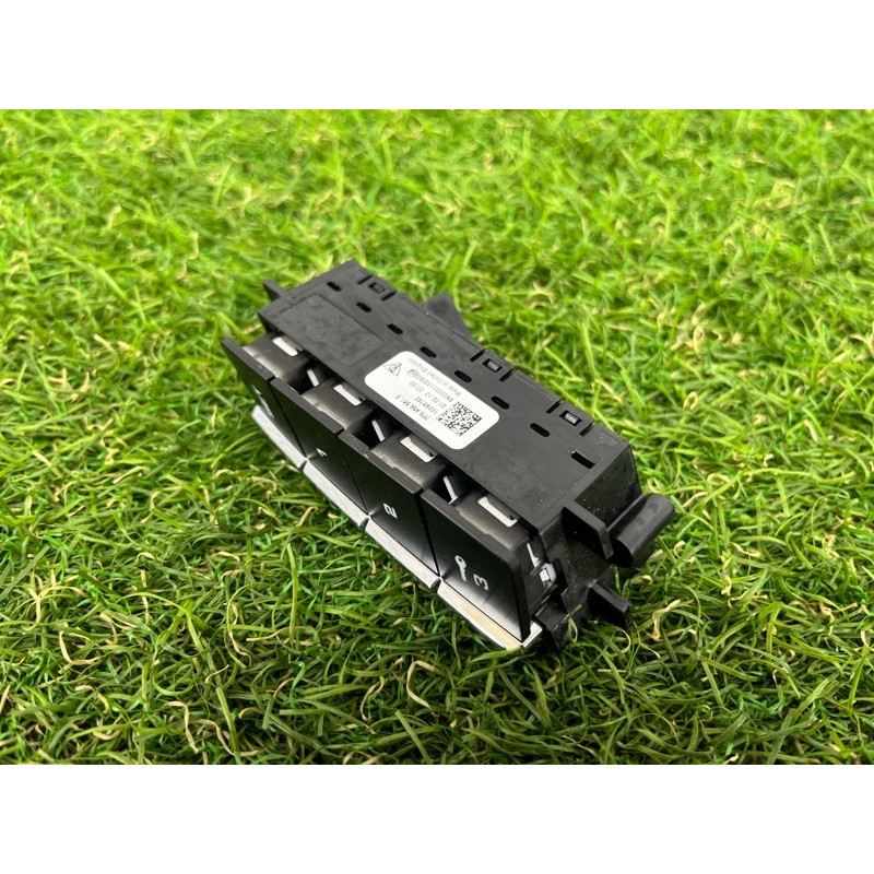 Кнопка памяти сидения (электрика / кнопки) PORSCHE CAYENNE 958 2013 3.6 95861310305