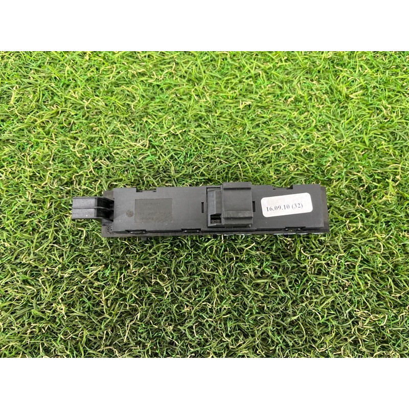 Кнопка памяти сидения (электрика / кнопки) Volkswagen Touareg NF 2011 3.6 7P1959769A
