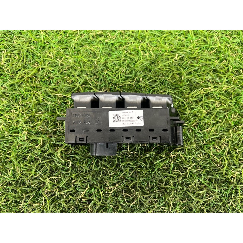 Кнопка памяти сидения (электрика / кнопки) PORSCHE CAYENNE 958 2013 3.6 95861310405