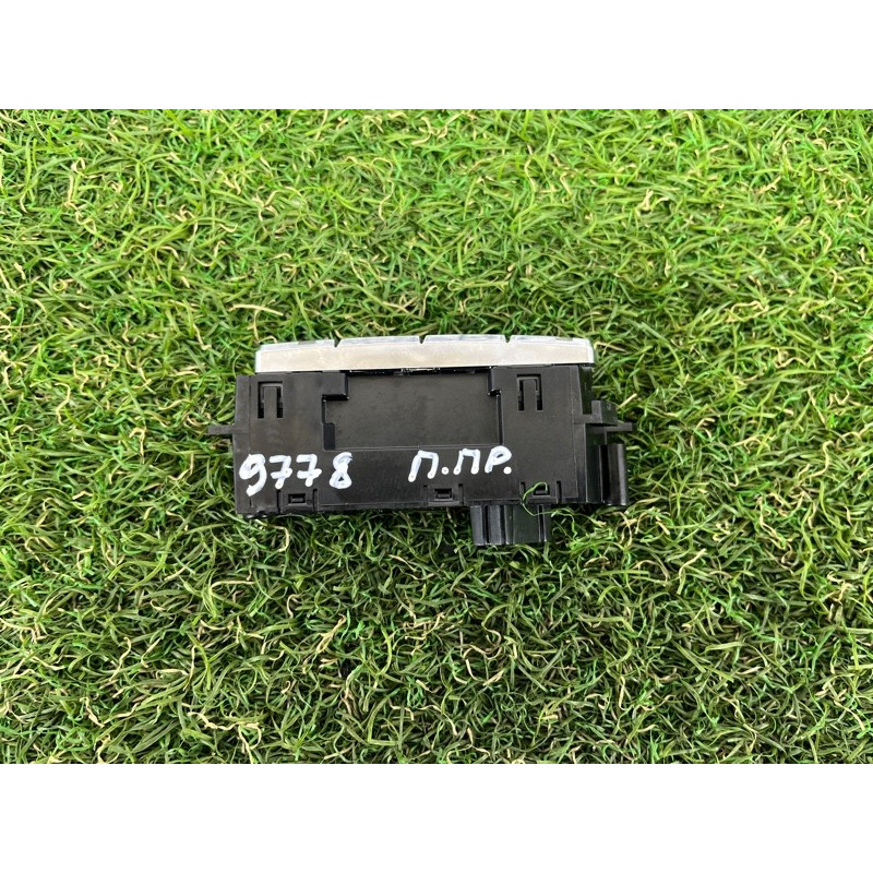 Кнопка памяти сидения (электрика / кнопки) PORSCHE CAYENNE 958 2013 3.6 95861310405