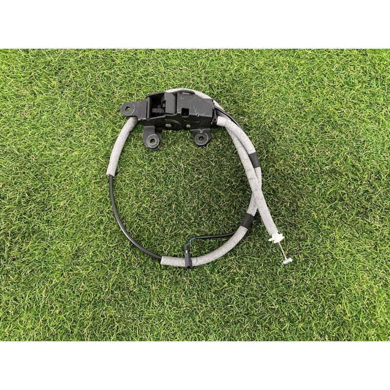 Замок багажника (кузов и элементы) BMW X5 E70 2012 3.0 N55 51247183196