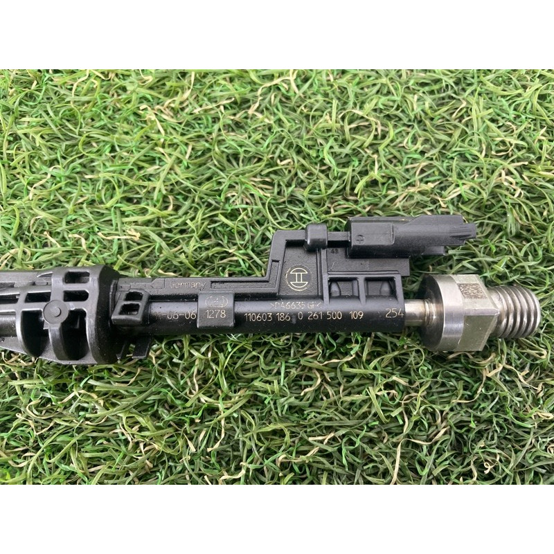 Форсунка топливная (топливная система) BMW X5 E70 2012 3.0 N55 13647597870