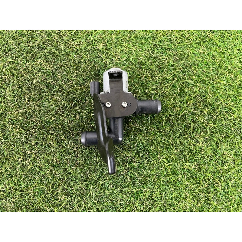 Клапан системы охлаждения (электрика / кнопки) Jeep Grand Cherokee WK2 2017 3.6 68252075AB