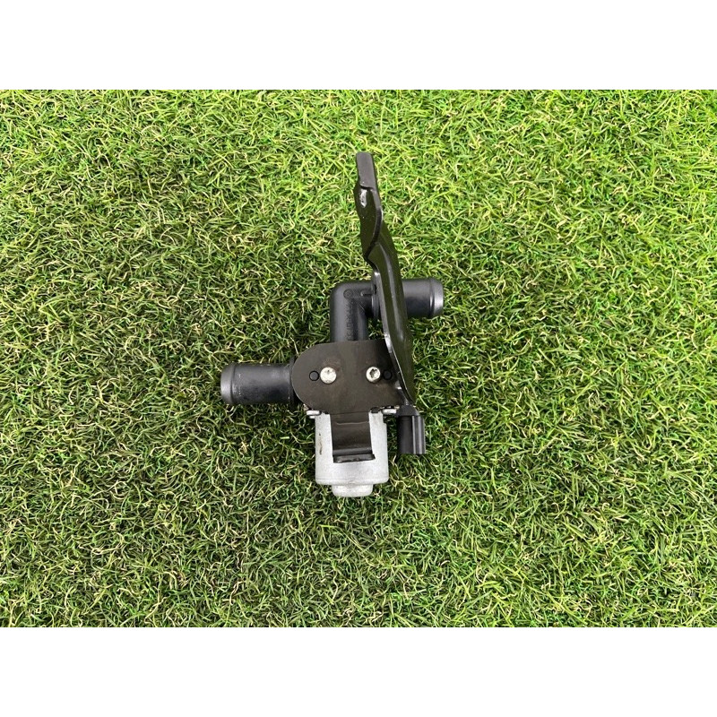 Клапан системы охлаждения (электрика / кнопки) Jeep Grand Cherokee WK2 2017 3.6 68252075AB