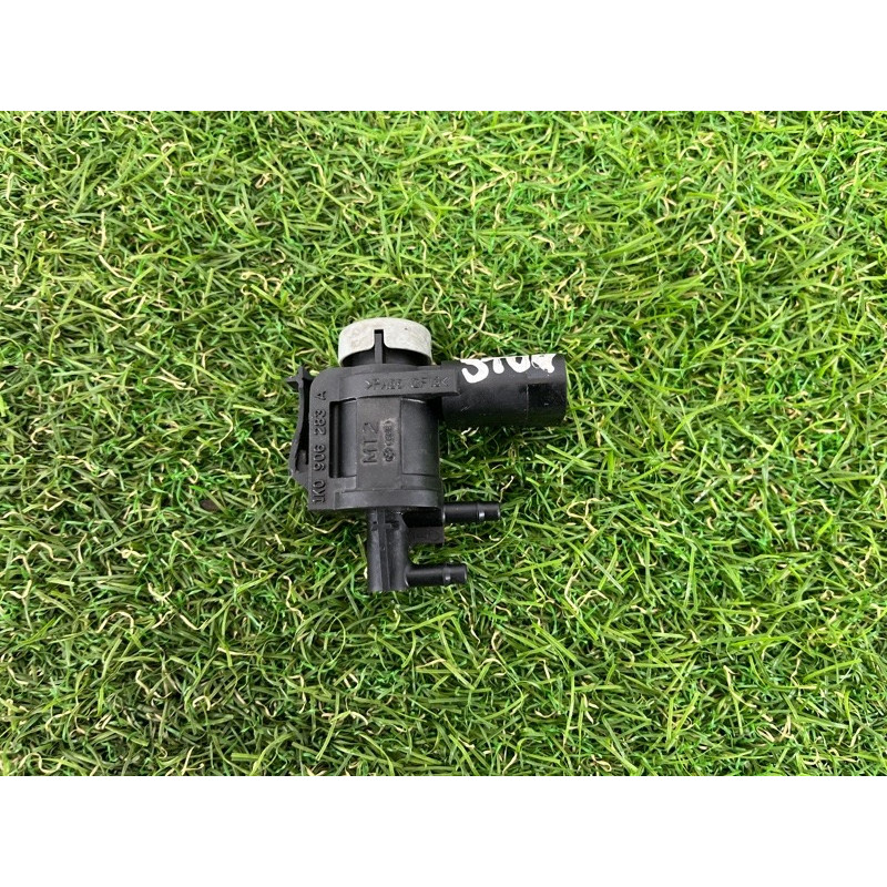 Вакуумный клапан (двигатель и элементы) Volkswagen Touareg NF 2012 3.0 1K0906283A