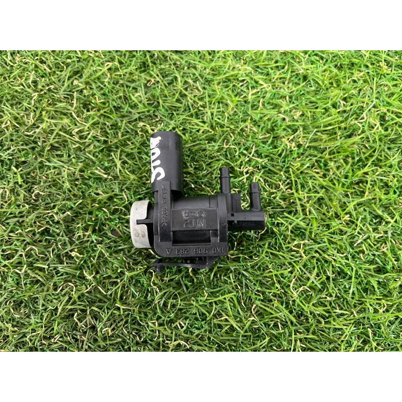 Вакуумный клапан (двигатель и элементы) Volkswagen Touareg NF 2012 3.0 1K0906283A
