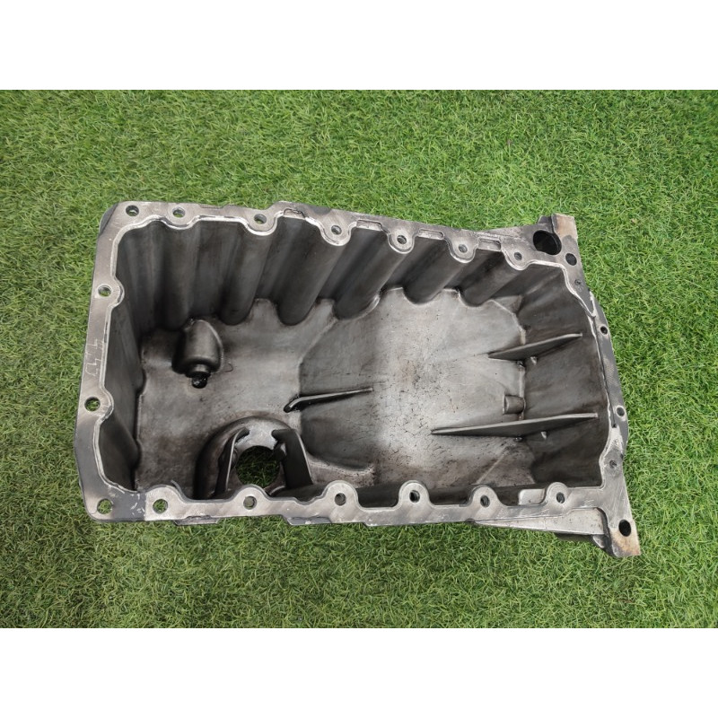 Поддон двигателя (двигатель и элементы) Volkswagen Amarok 2H 2012 2.0 03L103603M