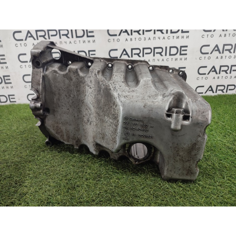 Поддон двигателя (двигатель и элементы) Volkswagen Amarok 2H 2012 2.0 03L103603M