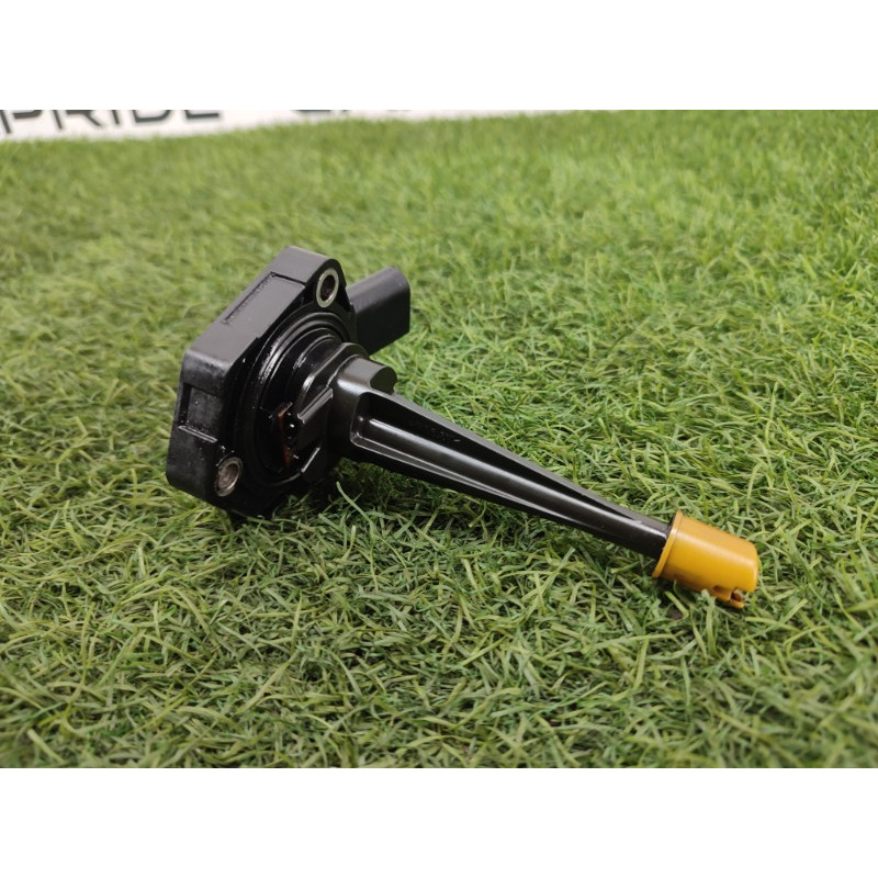 Датчик уровня масла (электрика двигателя) Volkswagen Amarok 2H 2012 2.0 03L907660B