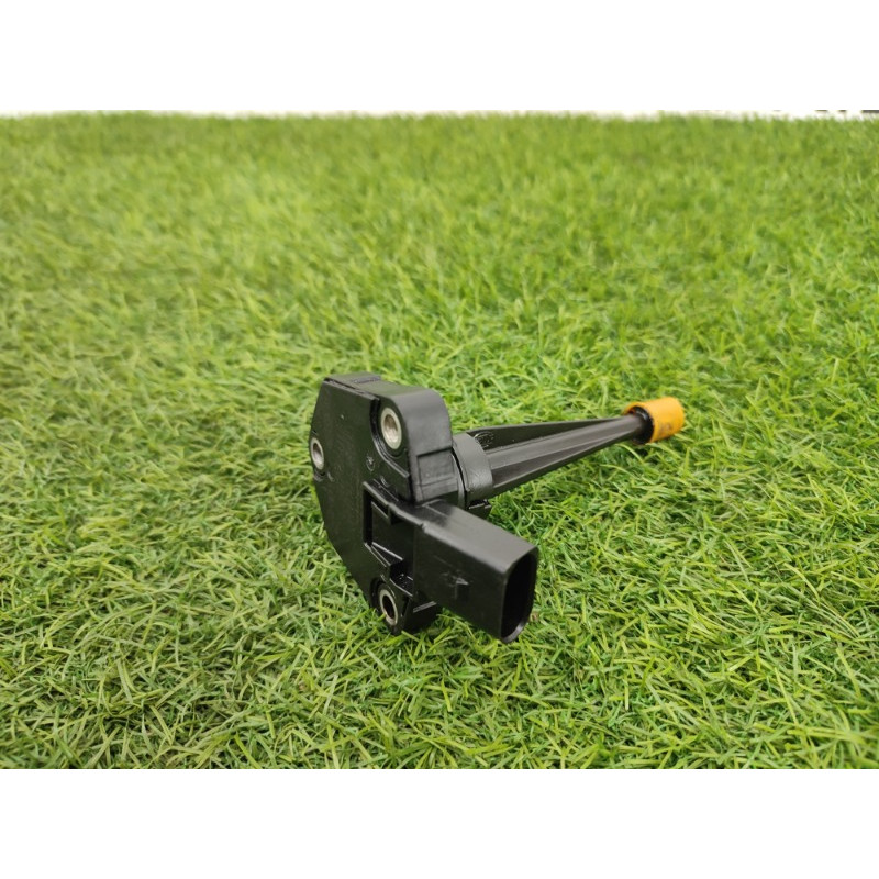 Датчик уровня масла (электрика двигателя) Volkswagen Amarok 2H 2012 2.0 03L907660B