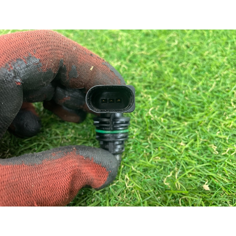 Датчик положения распредвала (электрика двигателя) Volkswagen Touareg NF 2011 3.6 030907601E