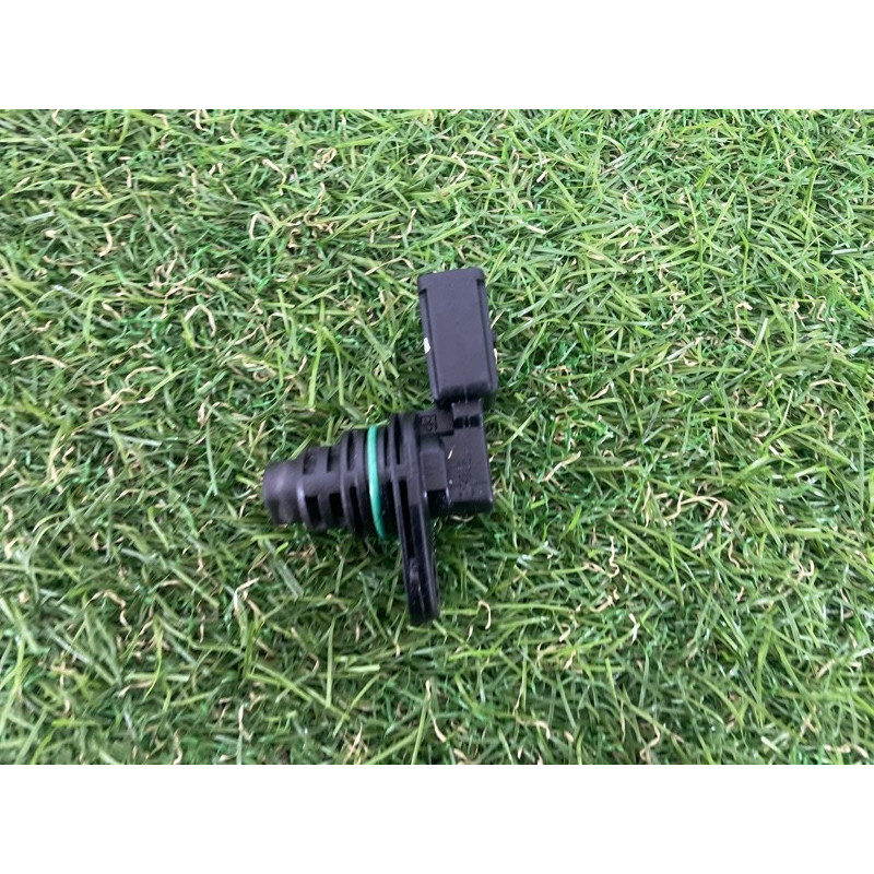 Датчик положения распредвала (электрика двигателя) Volkswagen Touareg NF 2012 3.6 030907601E