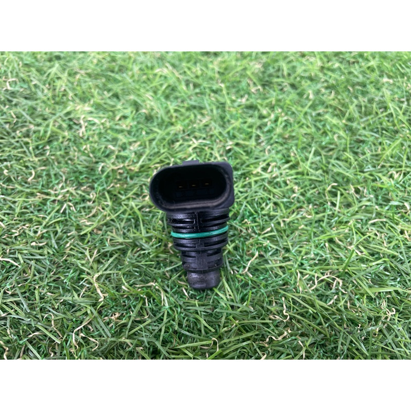 Датчик положения распредвала (электрика двигателя) Volkswagen Touareg NF 2012 3.6 030907601E