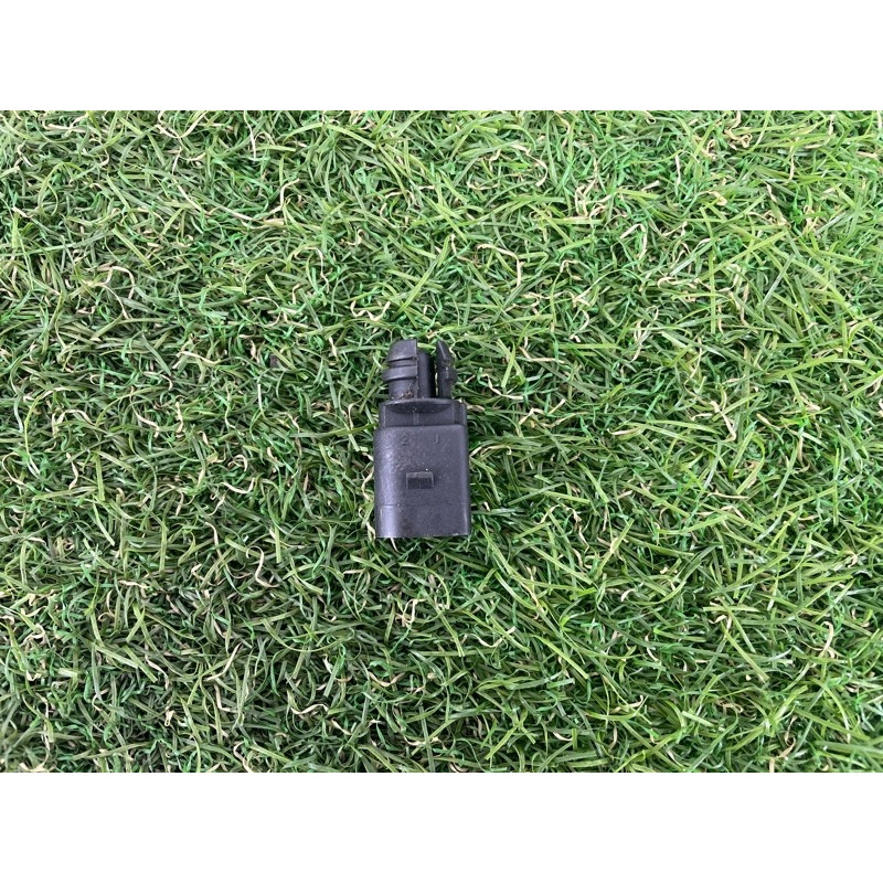 Датчик температуры окружающей среды (электрика / датчики) Volkswagen Touareg NF 2012 3.6 8Z0820535