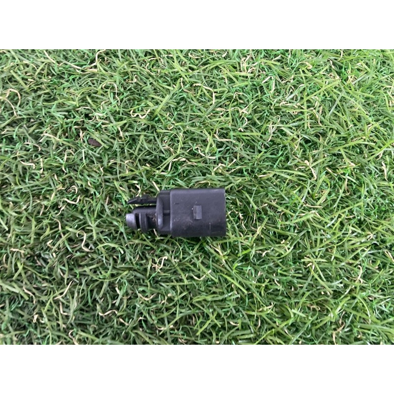 Датчик температуры окружающей среды (электрика / датчики) Volkswagen Touareg NF 2012 3.6 8Z0820535