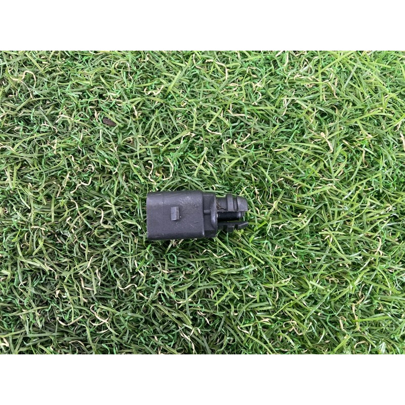 Датчик температуры окружающей среды (электрика / датчики) Volkswagen Touareg NF 2012 3.6 8Z0820535