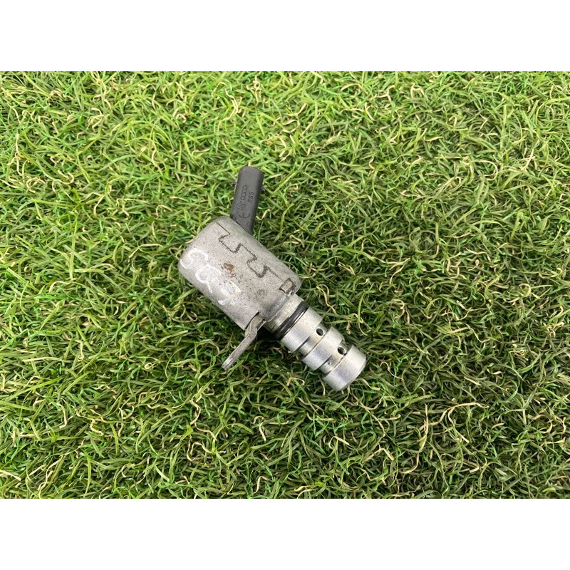 Клапан фазорегулятора (электрика двигателя) AUDI Q7 4M 2017 3.0 TFSi CREC 06E115243G