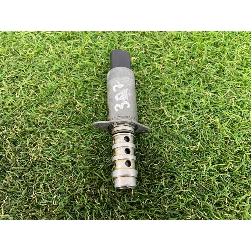 Клапан фазорегулятора (электрика двигателя) AUDI Q7 4L 2007 3.6 06F109257B