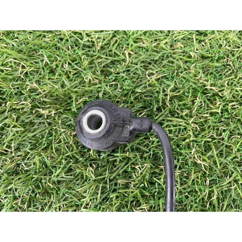 Датчик детонации (электрика двигателя) BMW X5 E70 2008 4.8 N62/TU 13627568421