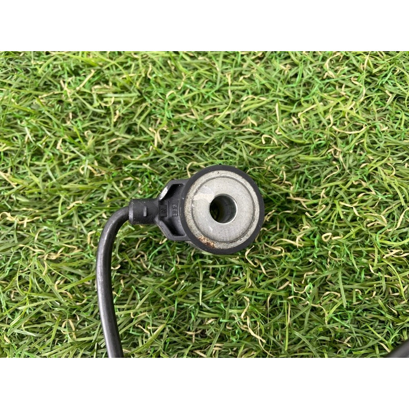 Датчик детонации (электрика двигателя) BMW X5 E70 2008 4.8 N62/TU 13627568421