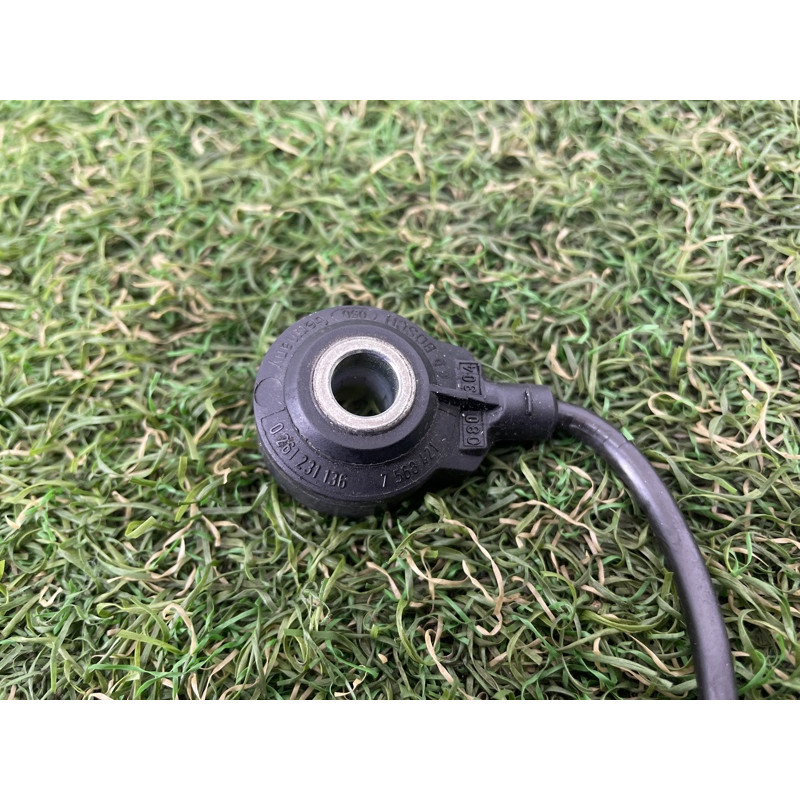 Датчик детонации (электрика двигателя) BMW X5 E70 2008 4.8 N62/TU 13627568421