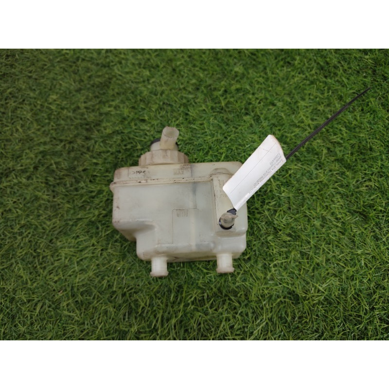 Бачок тормозной жидкости (тормозная система) BMW 7-series E38 34321161749