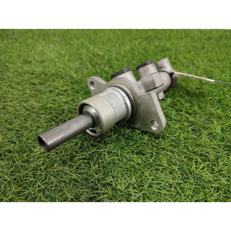 Главный тормозной цилиндр (тормозная система) BMW 7-series E38 34311165543