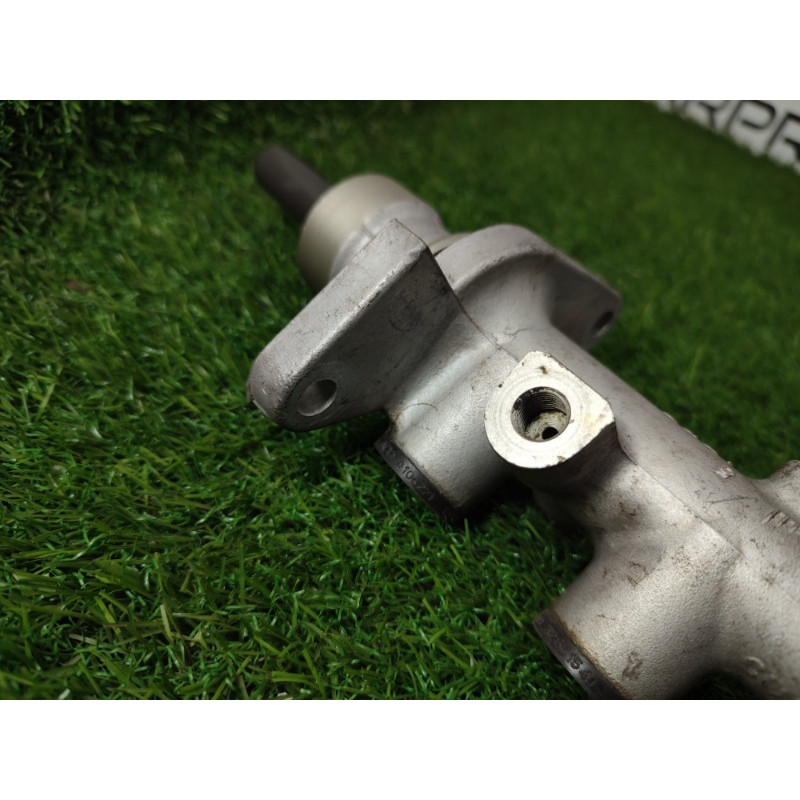 Главный тормозной цилиндр (тормозная система) BMW 7-series E38 34311165543