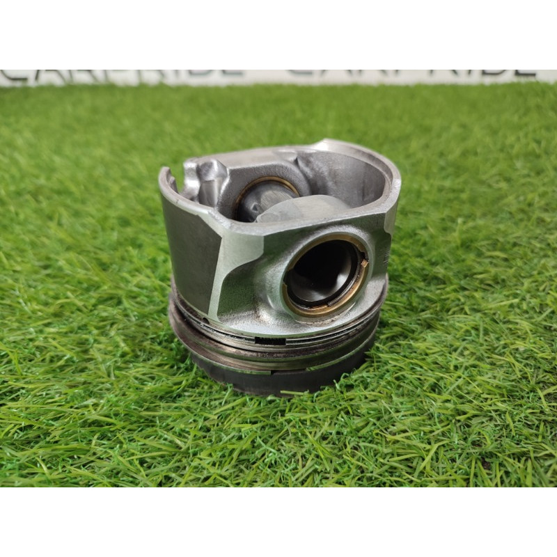 Поршень (двигатель и элементы) Volkswagen Amarok 2H 2012 2.0 03L107065N001