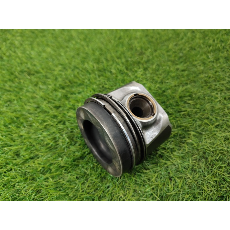 Поршень (двигатель и элементы) Volkswagen Amarok 2H 2012 2.0 03L107065N001