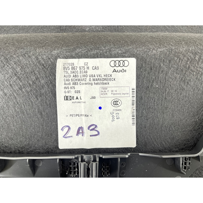 Обшивка крышки багажника (салон) AUDI A3 8V 2018 2.0 CZRA 8V5867975HCA9