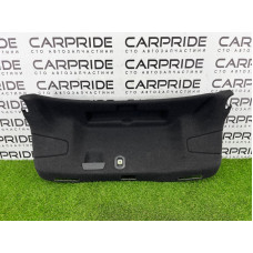 Обшивка крышки багажника