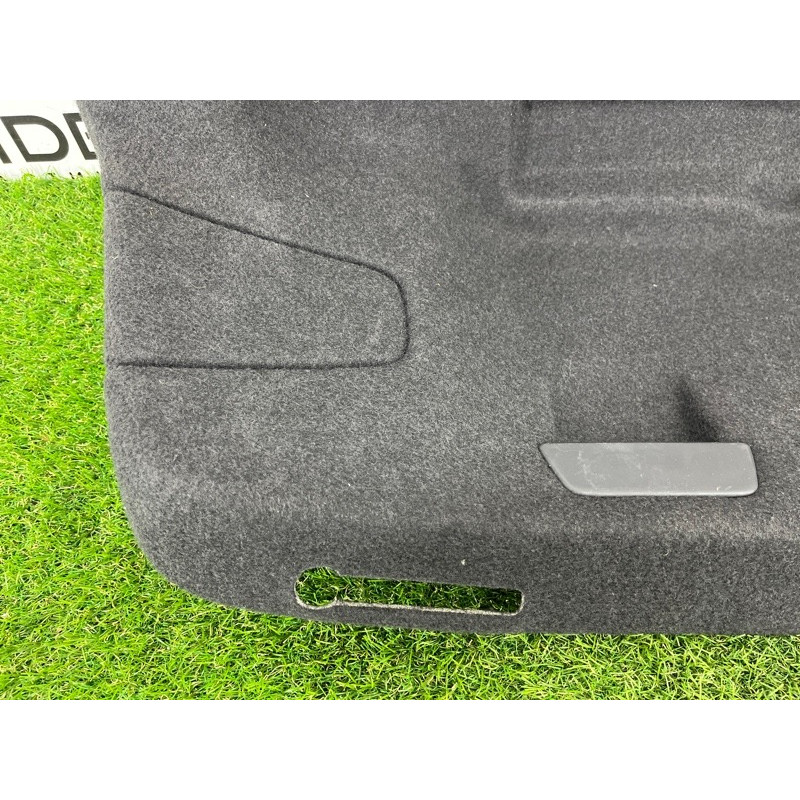 Обшивка крышки багажника (салон) AUDI A3 8V 2015 1.8 8V5867975CCA9