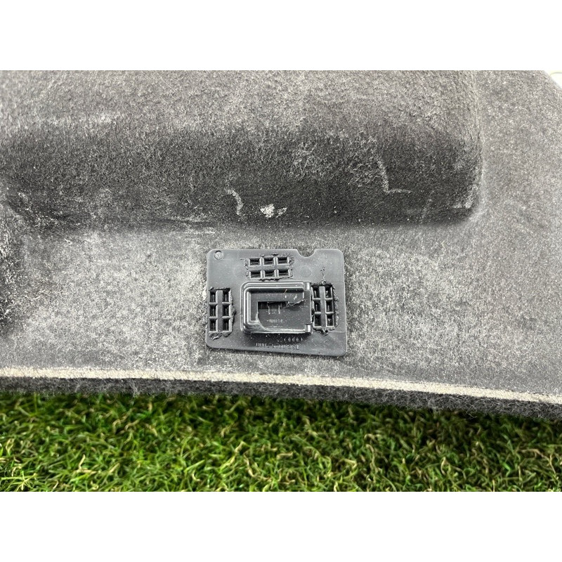 Обшивка крышки багажника (салон) AUDI A3 8V 2015 1.8 8V5867975CCA9