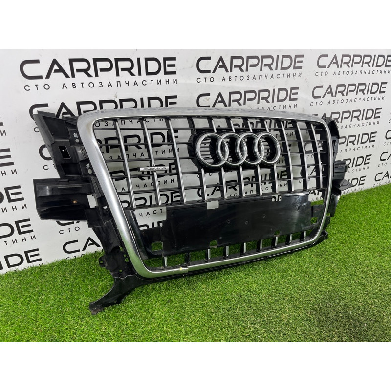 Решетка радиатора (наружные элементы кузова) AUDI Q5 8R 2012 3.2 CALB 8R0853651PT94