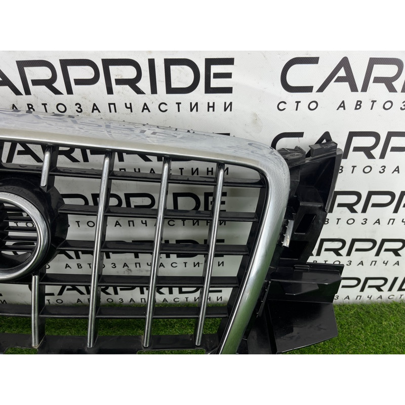 Решетка радиатора (наружные элементы кузова) AUDI Q5 8R 2012 3.2 CALB 8R0853651PT94