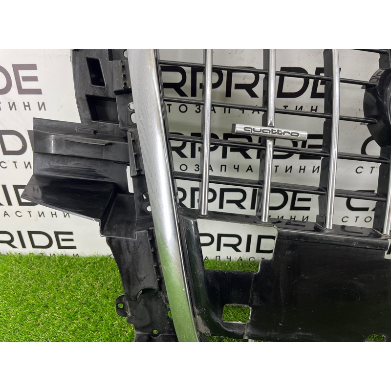 Решетка радиатора (наружные элементы кузова) AUDI Q5 8R 2012 3.2 CALB 8R0853651PT94